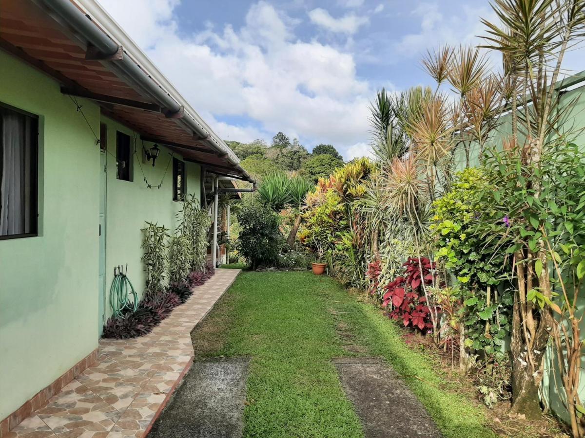 Marita'S Bed And Breakfast Nuevo Arenal Exterior photo
